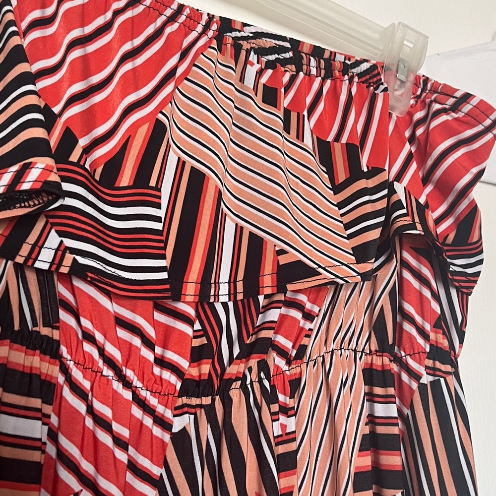 Geometric Patterned Maxi Dress - Picture 3 of 4